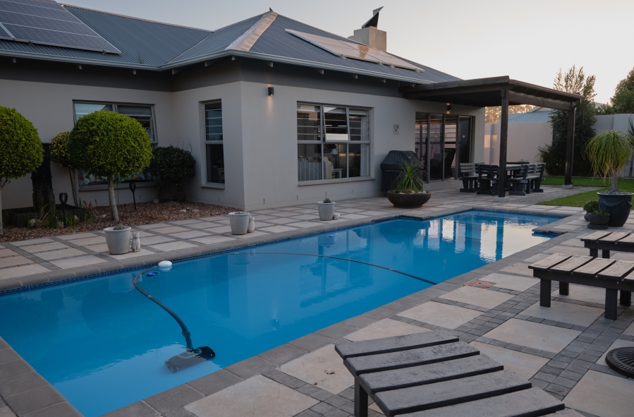 4 Bedroom Property for Sale in Earls Court Lifestyle Estate Western Cape